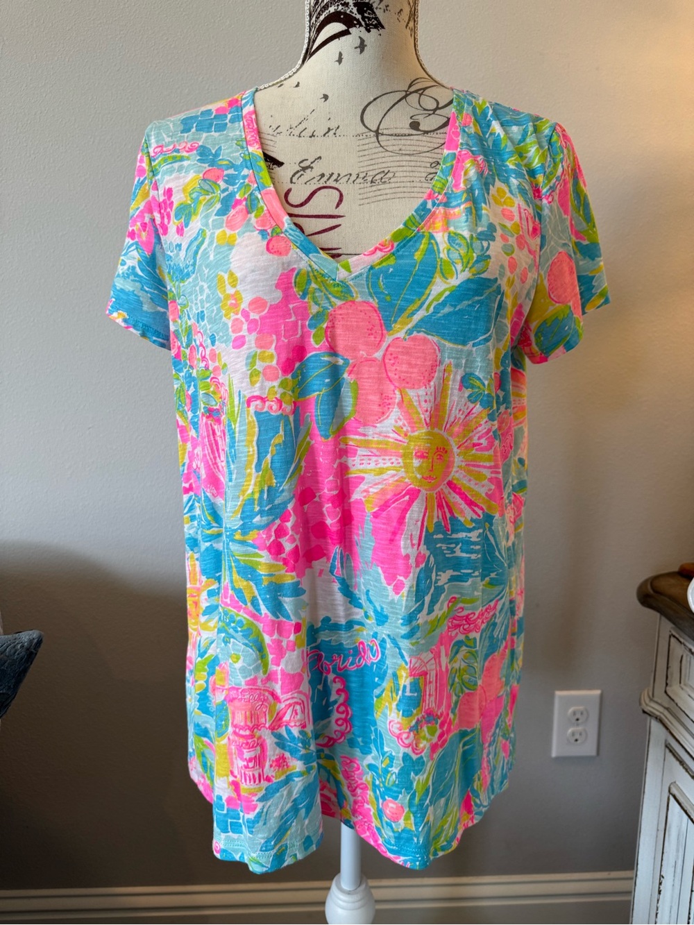 Lilly Pulitzer Tee, new worn once